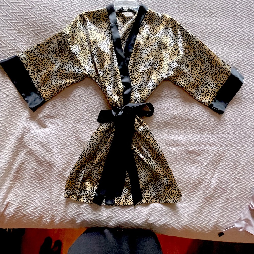 Label reads “Inner Most”, mid- length, medium satin animal print kimono.